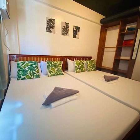 Triangle Huts Hotel Pagudpud Luaran gambar