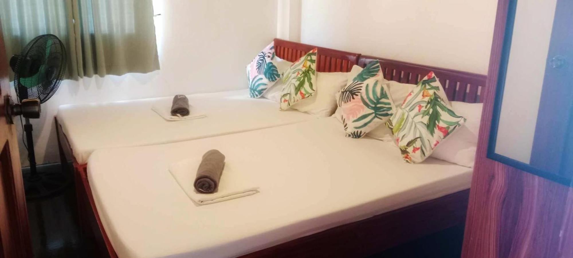 Triangle Huts Hotel Pagudpud Luaran gambar