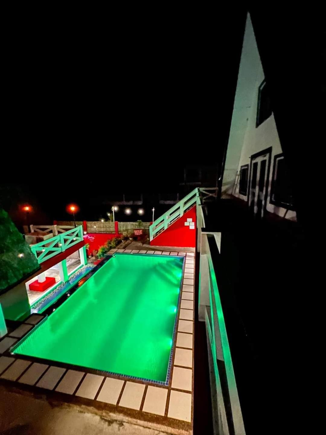 Triangle Huts Hotel Pagudpud Luaran gambar