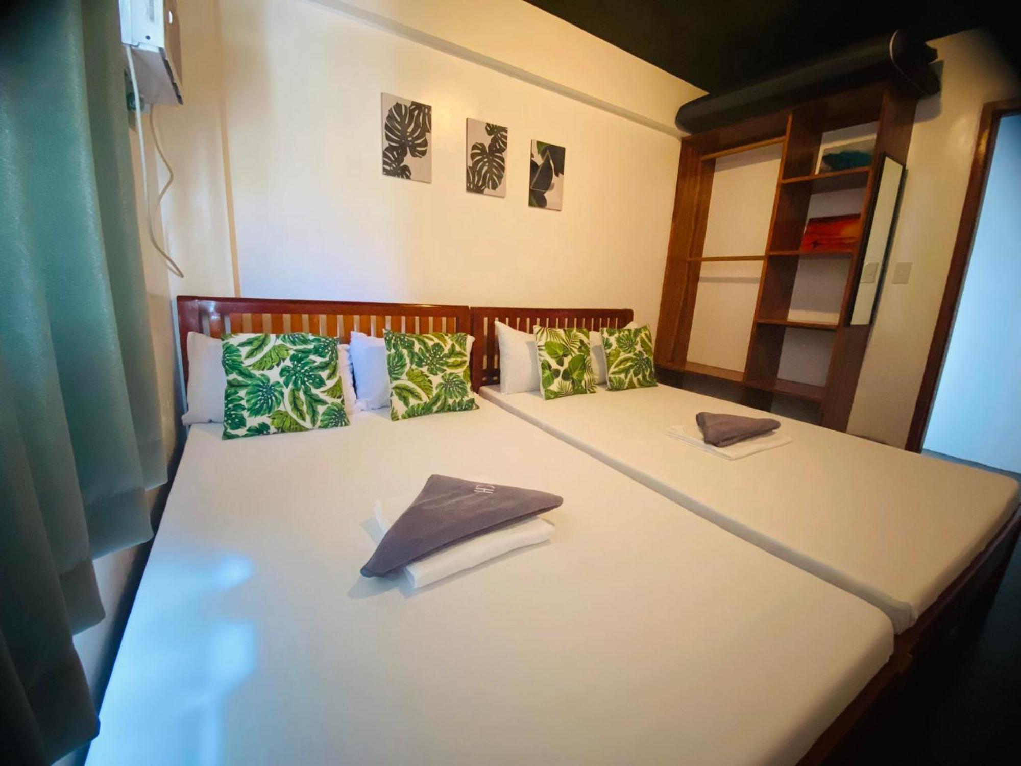 Triangle Huts Hotel Pagudpud Luaran gambar