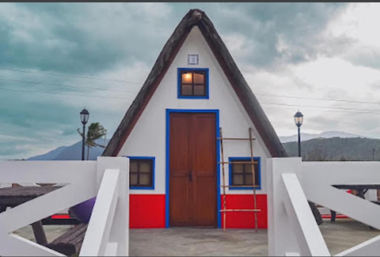 Triangle Huts Hotel Pagudpud Luaran gambar